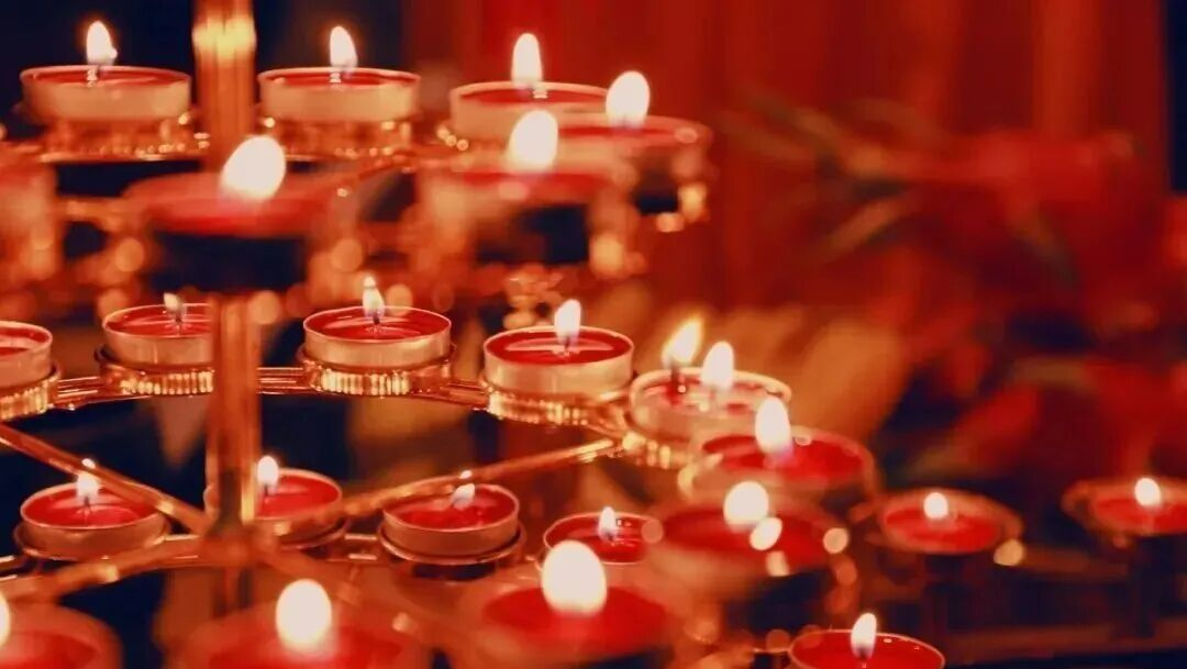 The Ultimate Glow-Up: Why Your Thanksgiving Needs a Chinese 'Power-Up' Lamp